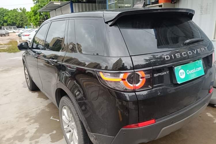 Used Land Rover Discovery Sport 2018 240 PS SE Version Exterior 2