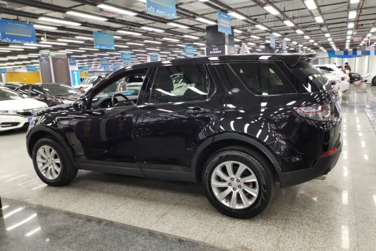 Used Land Rover Discovery Sport 2018 240 PS SE Version Exterior 3
