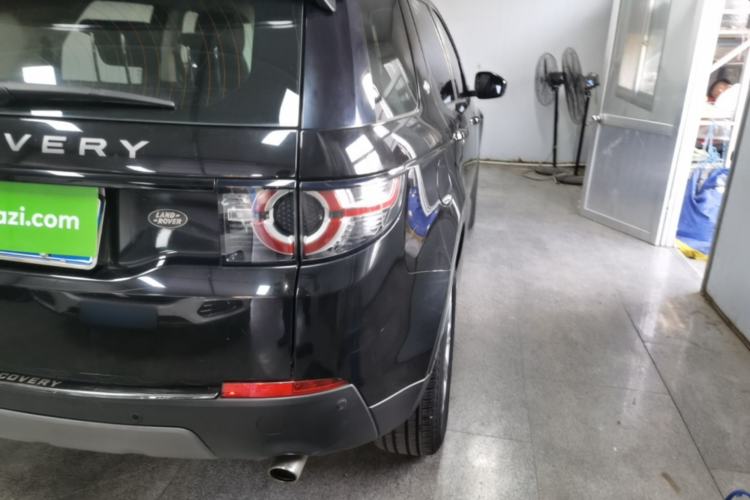 Used Land Rover Discovery Sport 2018 240 PS SE Version Exterior 3