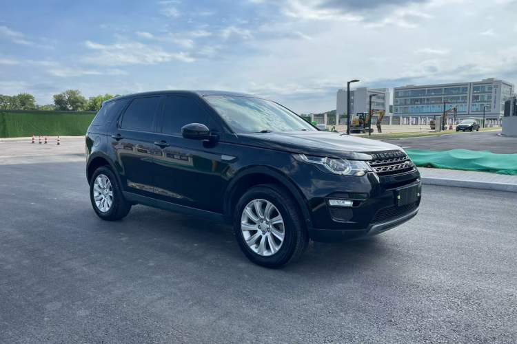 Used Land Rover Discovery Sport 2018 240 PS SE Version Exterior 4
