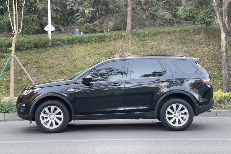 Used Land Rover Discovery Sport 2018 240 PS SE Version Exterior 4