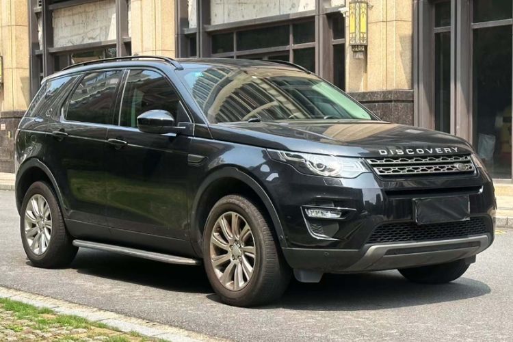 Used Land Rover Discovery Sport 2018 240 PS SE Version Exterior 5