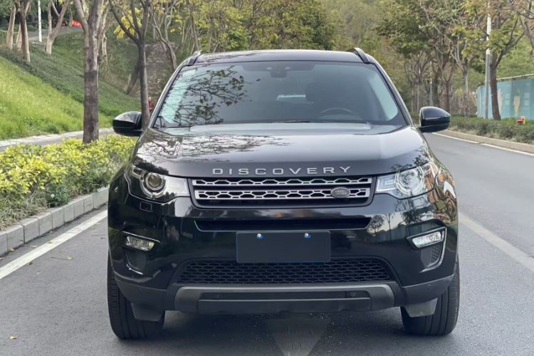 Used Land Rover Discovery Sport 2018 240 PS SE Version Exterior 5