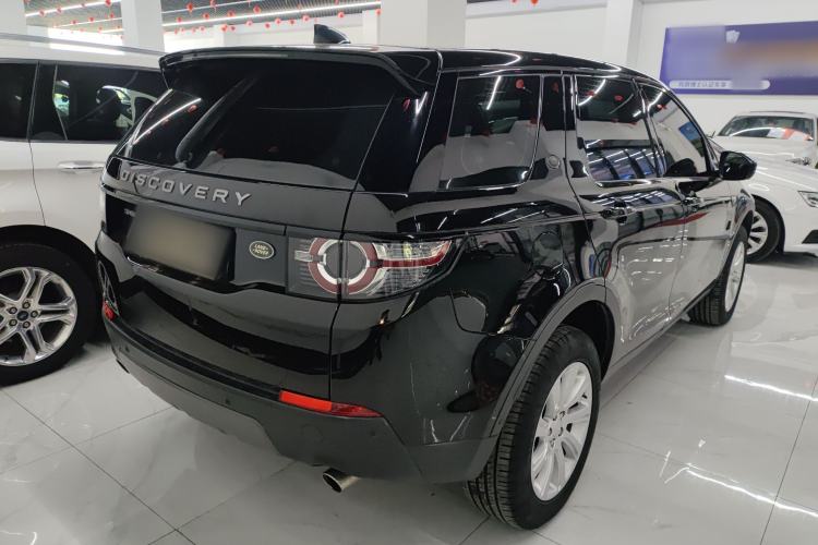 Used Land Rover Discovery Sport 2018 240 PS SE Version Exterior 5
