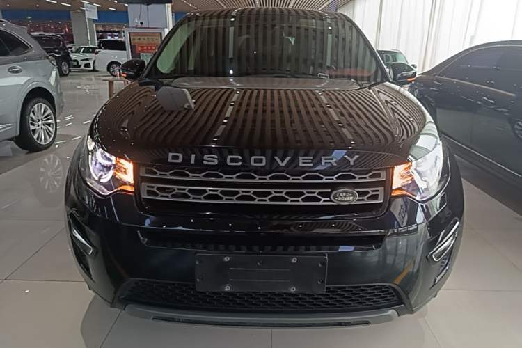 Used Land Rover Discovery Sport 2018 240 PS SE Version Front