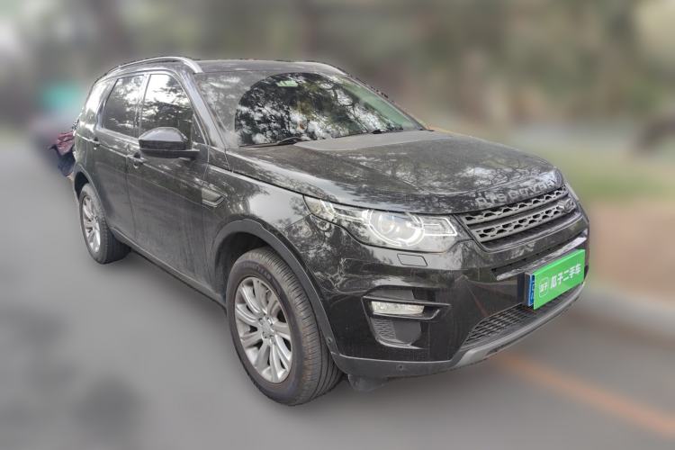 Used Land Rover Discovery Sport 2018 240 PS SE Version Front Right 45 Deg