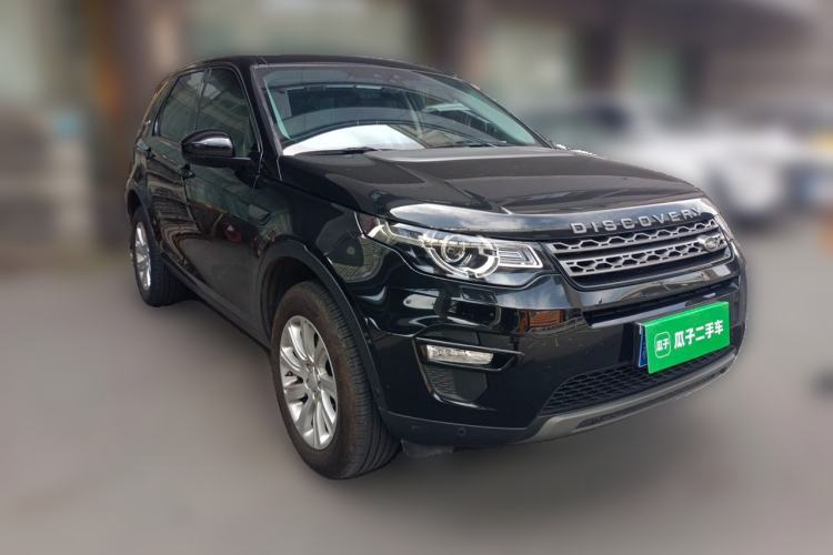 Used Land Rover Discovery Sport 2018 240 PS SE Version Front Right 45 Deg