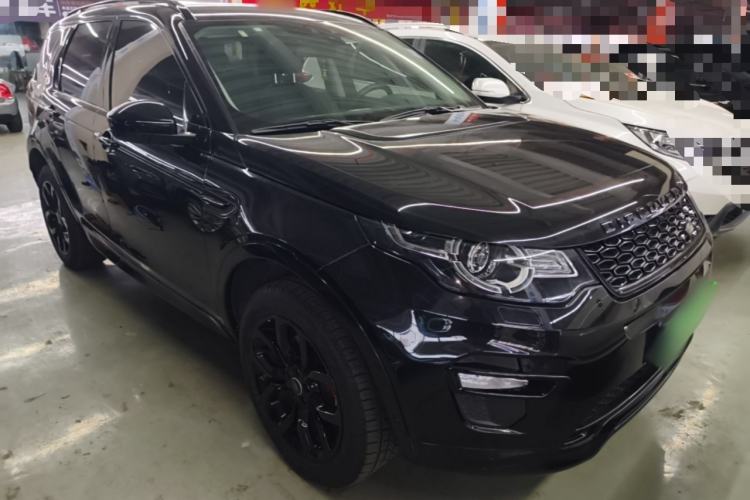 Used Land Rover Discovery Sport 2018 240 PS HSE Version Front Right 45 Deg