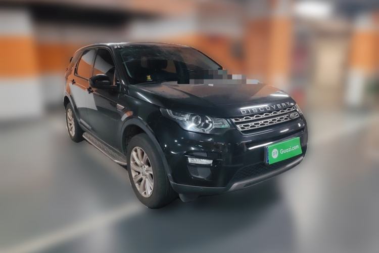 Used Land Rover Discovery Sport 2018 240 PS SE Version Front Right 45 Deg