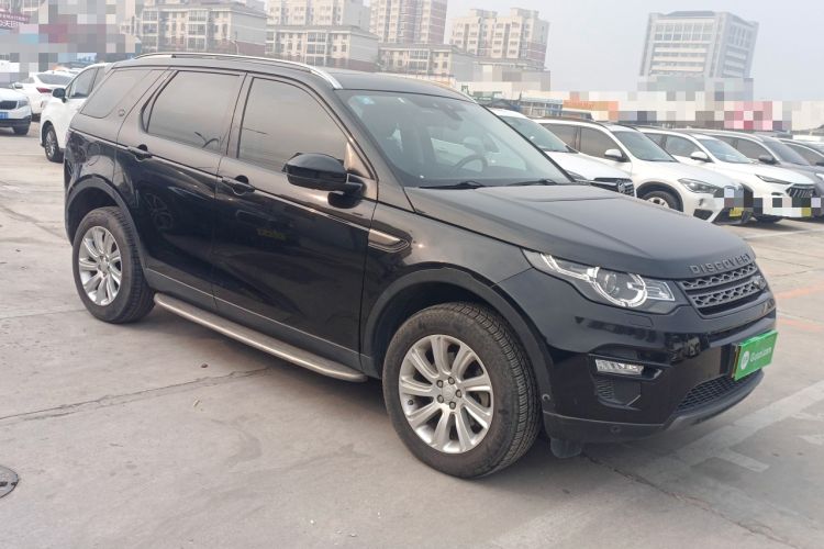 Used Land Rover Discovery Sport 2018 240 PS SE Version Front Right 45 Deg