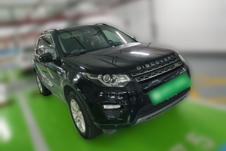 Used Land Rover Discovery Sport 2018 240 PS SE Version Front Right 45 Deg