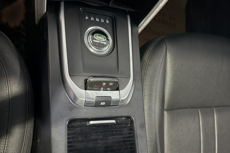 Used Land Rover Discovery Sport 2018 240 PS SE Version Gear Lever