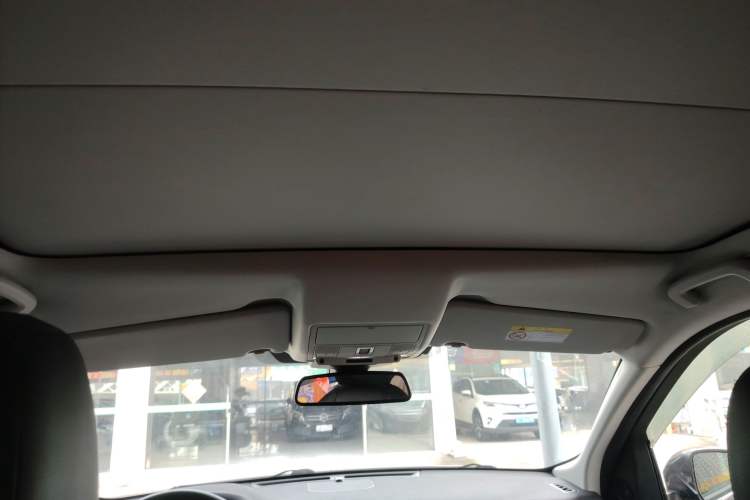 Used Land Rover Discovery Sport 2018 240 PS HSE Version Headliner