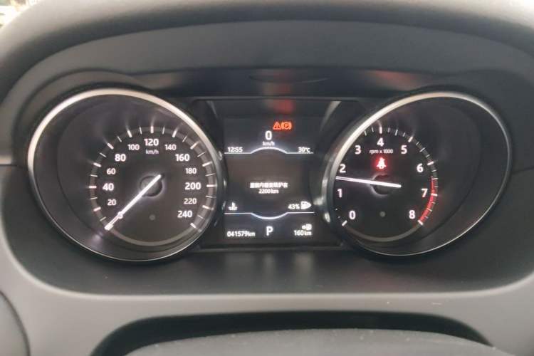 Used Land Rover Discovery Sport 2018 240 PS HSE Version Instrument Cluster