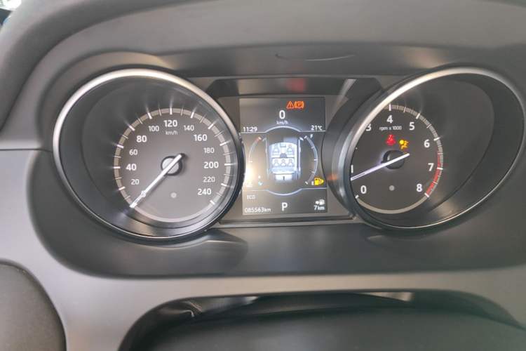 Used Land Rover Discovery Sport 2018 240 PS PURE Edition Instrument Cluster