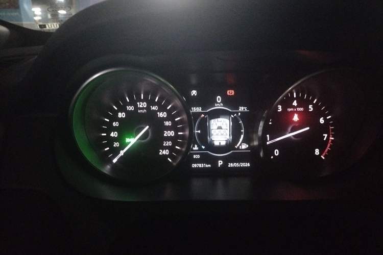 Used Land Rover Discovery Sport 2018 240 PS SE Version Instrument Cluster