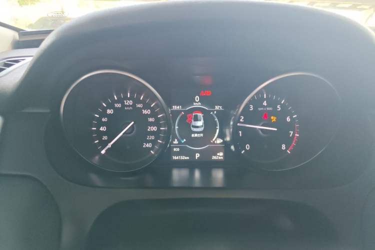 Used Land Rover Discovery Sport 2018 240 PS SE Version Instrument Cluster