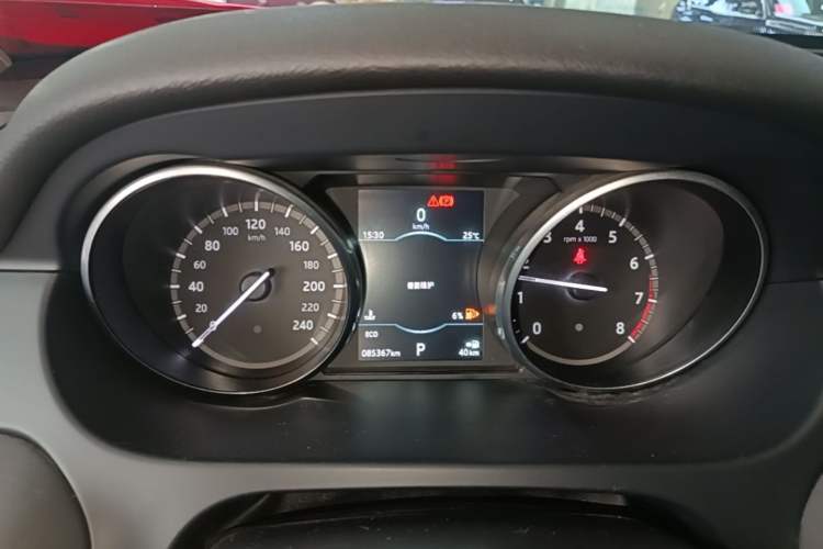 Used Land Rover Discovery Sport 2018 240 PS SE Version Instrument Cluster