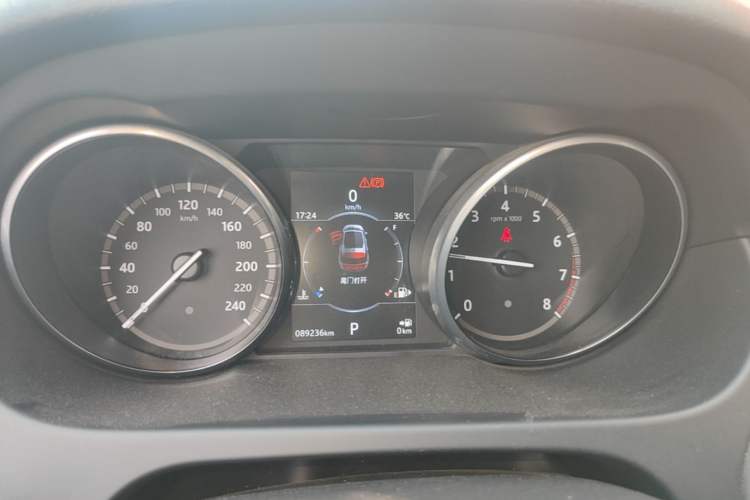 Used Land Rover Discovery Sport 2018 240 PS SE Version Instrument Cluster