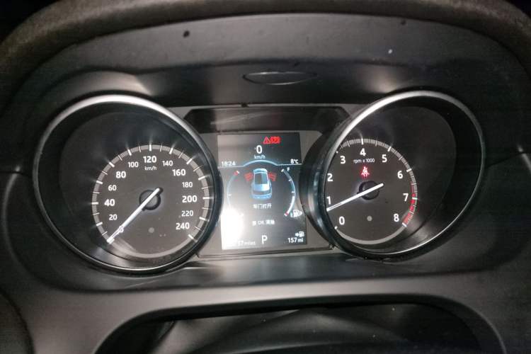 Used Land Rover Discovery Sport 2018 240 PS HSE LUXURY Edition Instrument Cluster