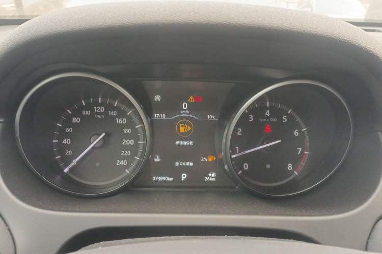 Used Land Rover Discovery Sport 2018 240 PS SE Version Instrument Cluster