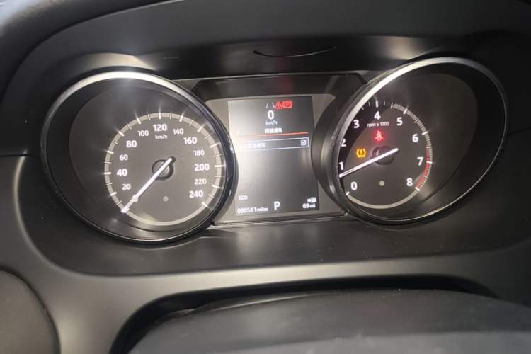 Used Land Rover Discovery Sport 2018 240 PS SE Version Instrument Cluster