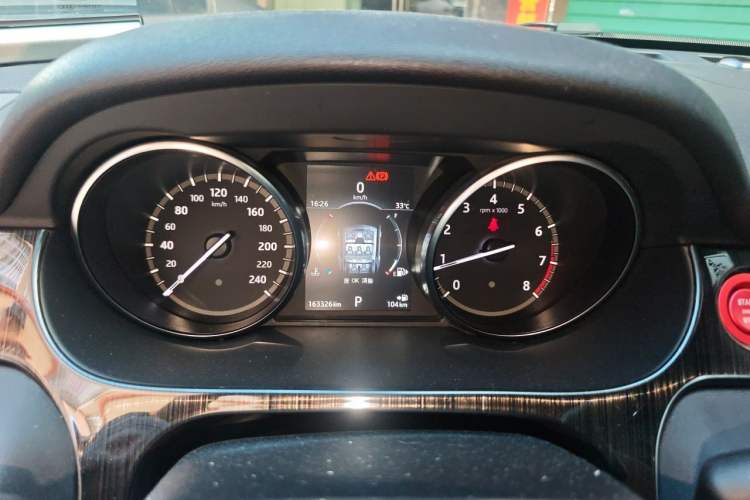 Used Land Rover Discovery Sport 2018 240 PS HSE Version Instrument Cluster