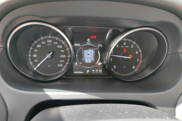 Used Land Rover Discovery Sport 2018 240 PS SE Version Instrument Cluster