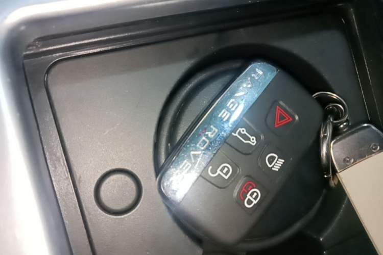 Used Land Rover Discovery Sport 2018 240 PS SE Version Interior 1