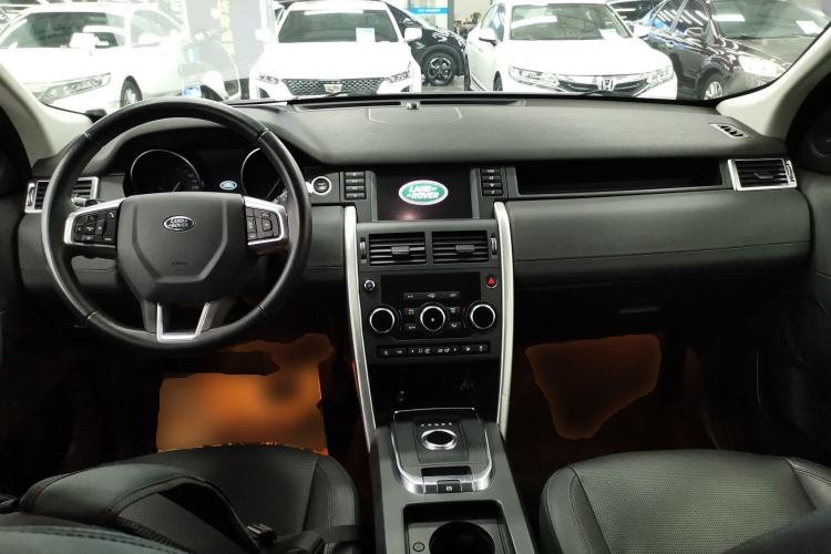 Used Land Rover Discovery Sport 2018 240 PS SE Version Interior 2