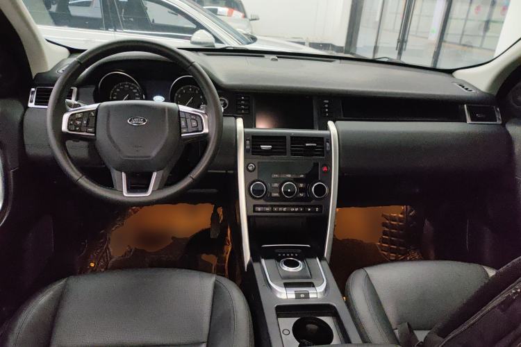 Used Land Rover Discovery Sport 2018 240 PS SE Version Interior 2