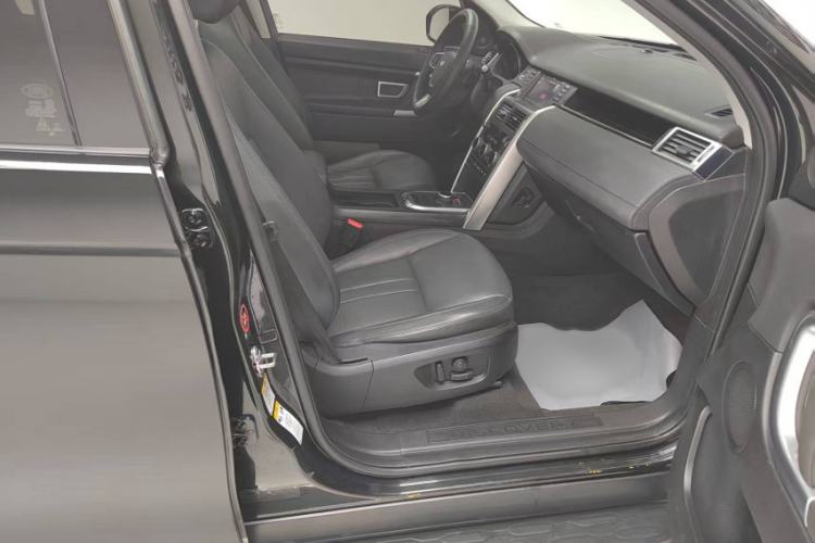 Used Land Rover Discovery Sport 2018 240 PS SE Version Interior 2