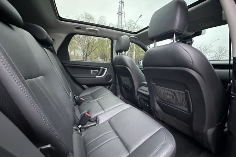 Used Land Rover Discovery Sport 2018 240 PS HSE Version Interior 3