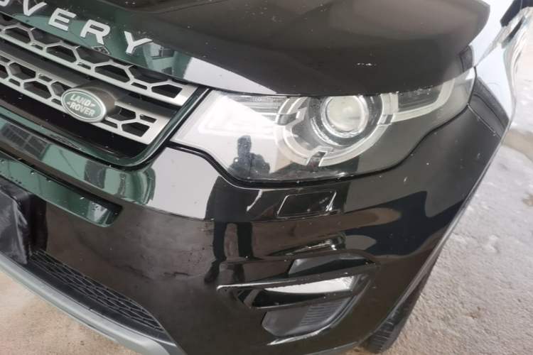Used Land Rover Discovery Sport 2018 240 PS SE Version Left Front Headlight