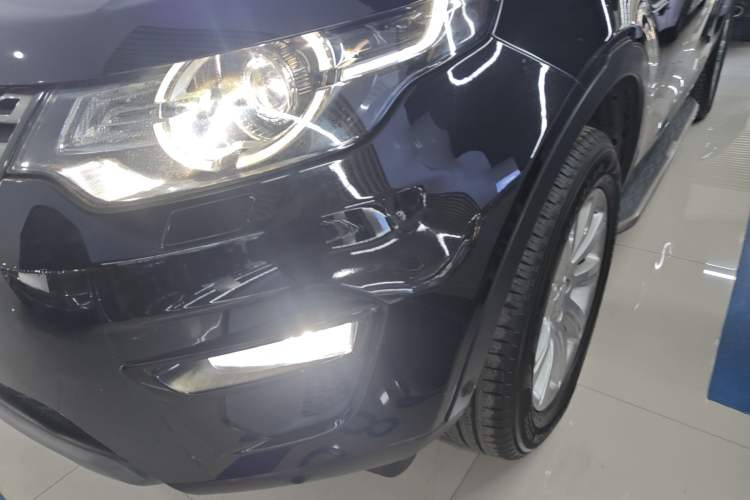 Used Land Rover Discovery Sport 2018 240 PS SE Version Left Front Headlight