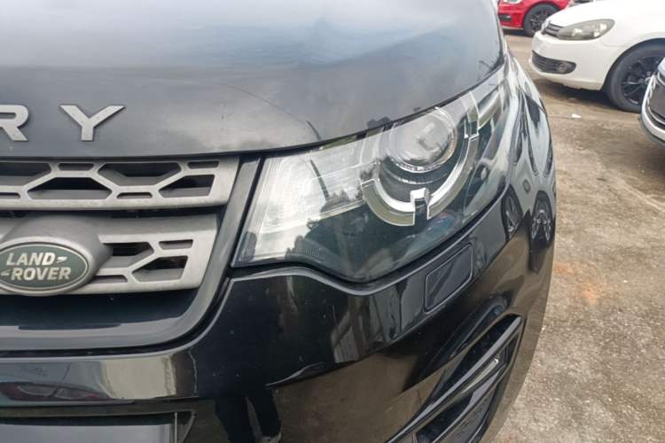Used Land Rover Discovery Sport 2018 240 PS PURE Edition Left Front Headlight