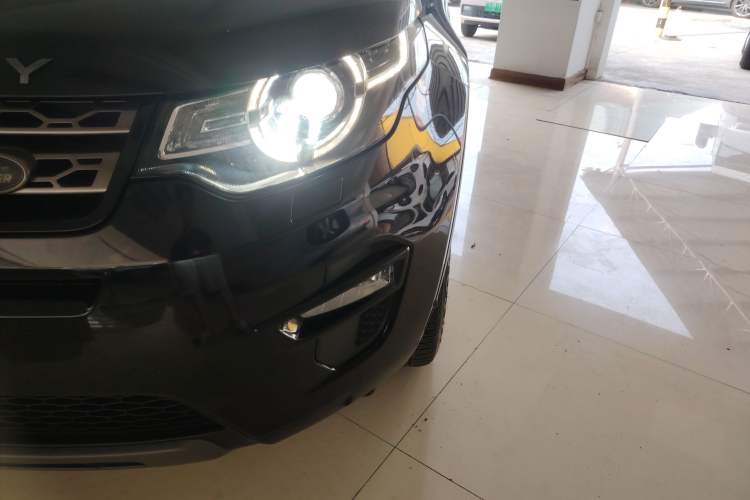 Used Land Rover Discovery Sport 2018 240 PS SE Version Left Front Headlight