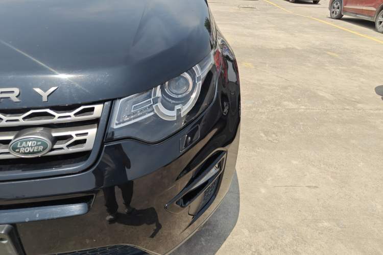 Used Land Rover Discovery Sport 2018 240 PS SE Version Left Front Headlight