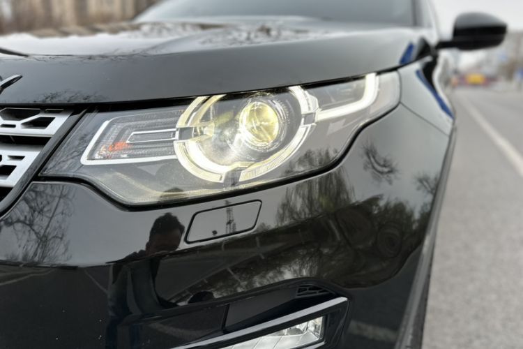 Used Land Rover Discovery Sport 2018 240 PS HSE Version Left Front Headlight