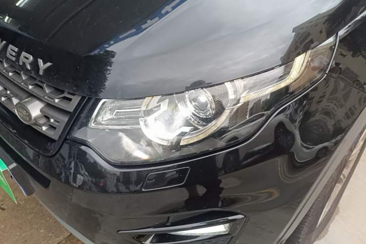 Used Land Rover Discovery Sport 2018 240 PS SE Version Left Front Headlight