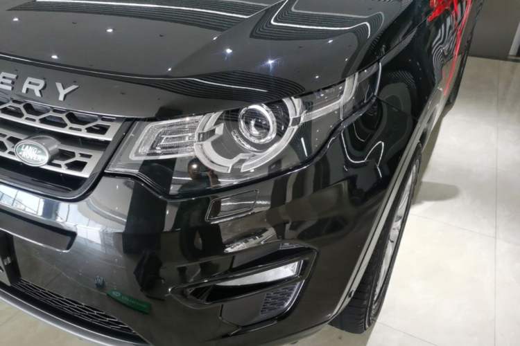 Used Land Rover Discovery Sport 2018 240 PS SE Version Left Front Headlight