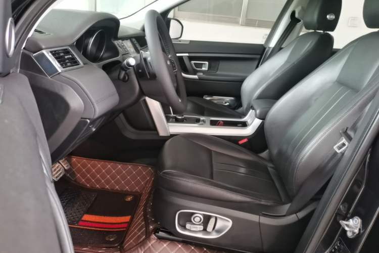 Used Land Rover Discovery Sport 2018 240 PS SE Version Left Front Seat