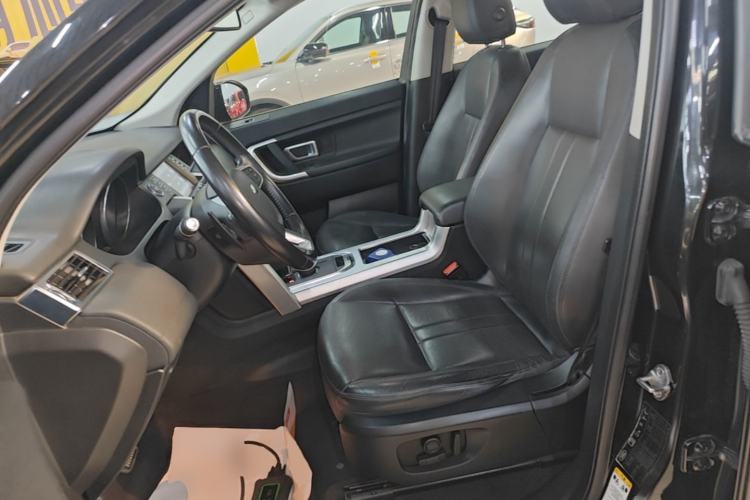 Used Land Rover Discovery Sport 2018 240 PS SE Version Left Front Seat