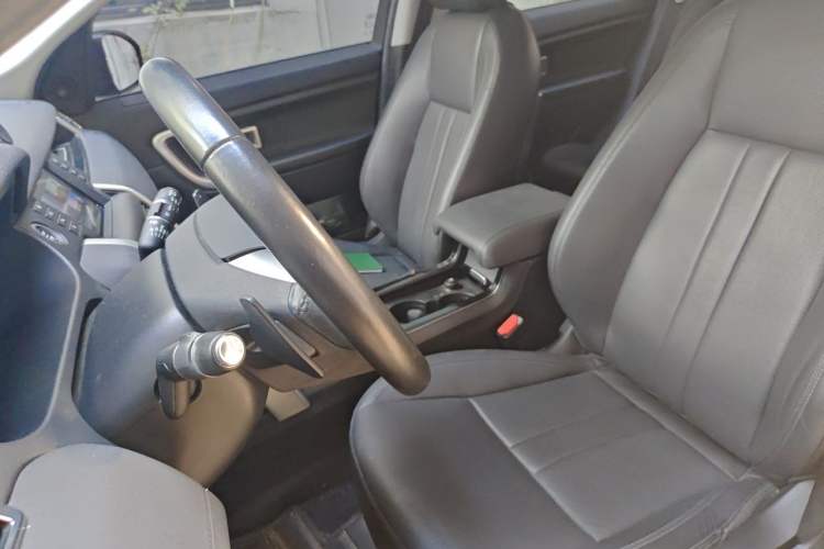 Used Land Rover Discovery Sport 2018 240 PS SE Version Left Front Seat