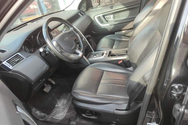 Used Land Rover Discovery Sport 2018 240 PS SE Version Left Front Seat