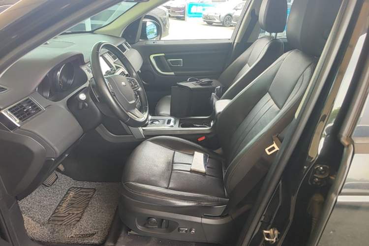 Used Land Rover Discovery Sport 2018 240 PS SE Version Left Front Seat