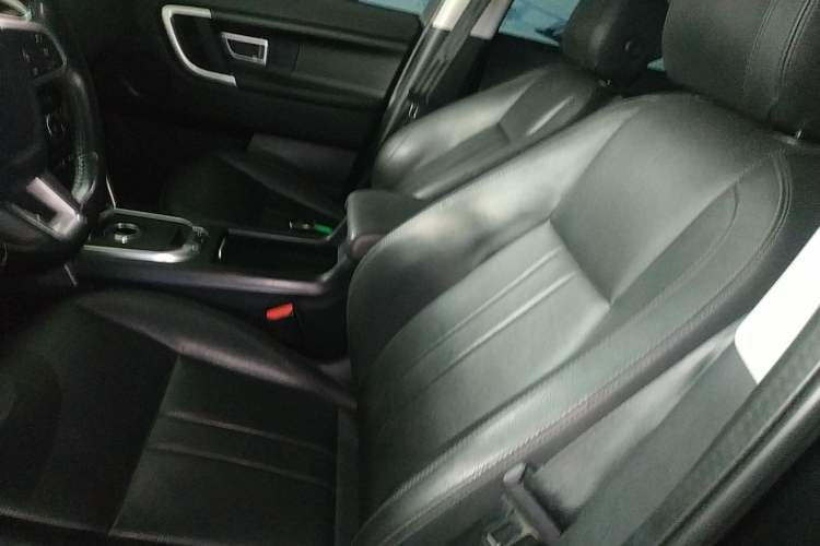 Used Land Rover Discovery Sport 2018 240 PS SE Version Left Front Seat