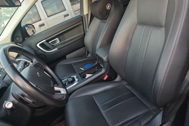 Used Land Rover Discovery Sport 2018 240 PS SE Version Left Front Seat