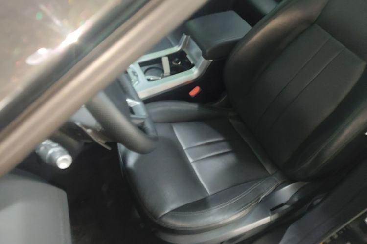 Used Land Rover Discovery Sport 2018 240 PS SE Version Left Front Seat