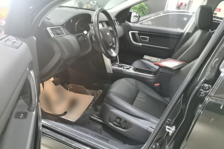 Used Land Rover Discovery Sport 2018 240 PS SE Version Left Front Seat